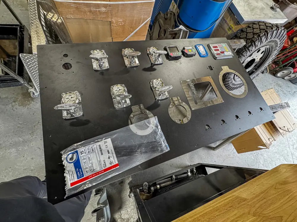 Rear module view with chevron panel pieces, photo 65 of 303.